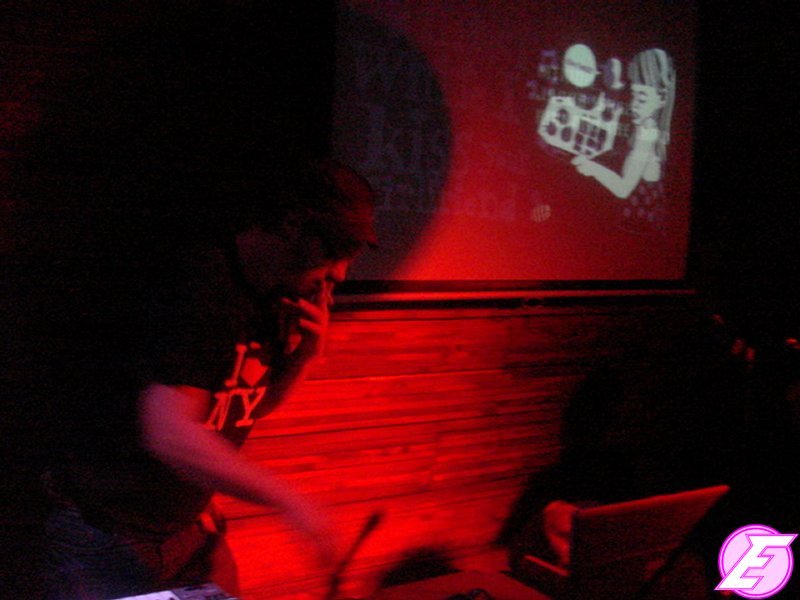 Hold my sampler waiting 20
