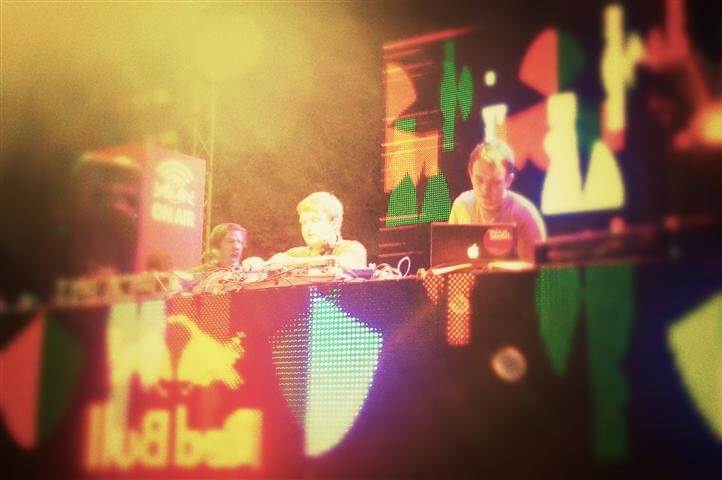 Synergy live artists 25112011 047
