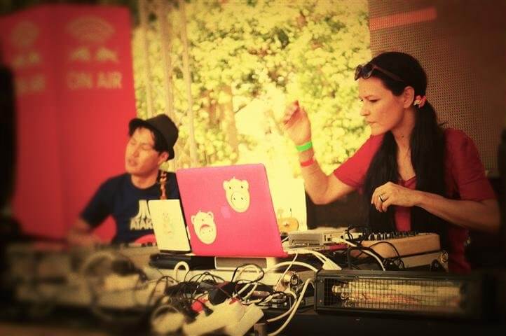 Synergy live artists 26112011 083