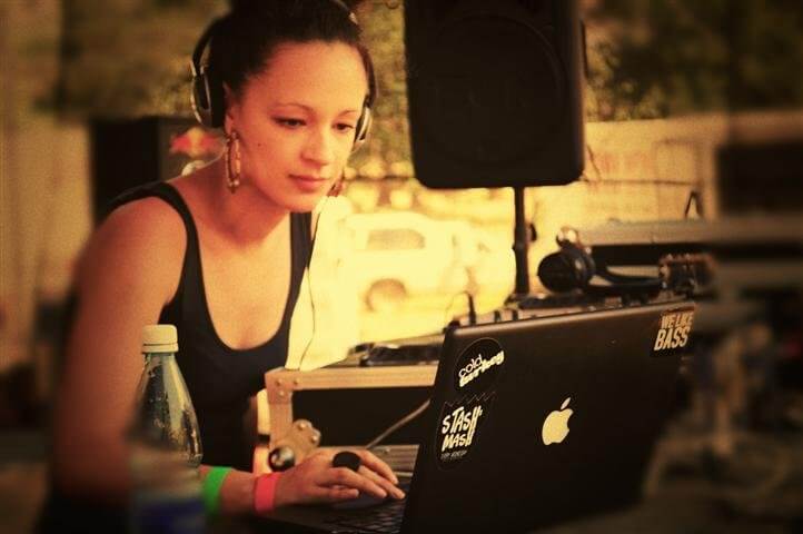 Synergy live artists 27112011 025